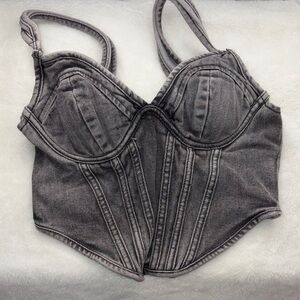 PrettyLittleThing Washed Grey Dip Hem Bust Cup Denim